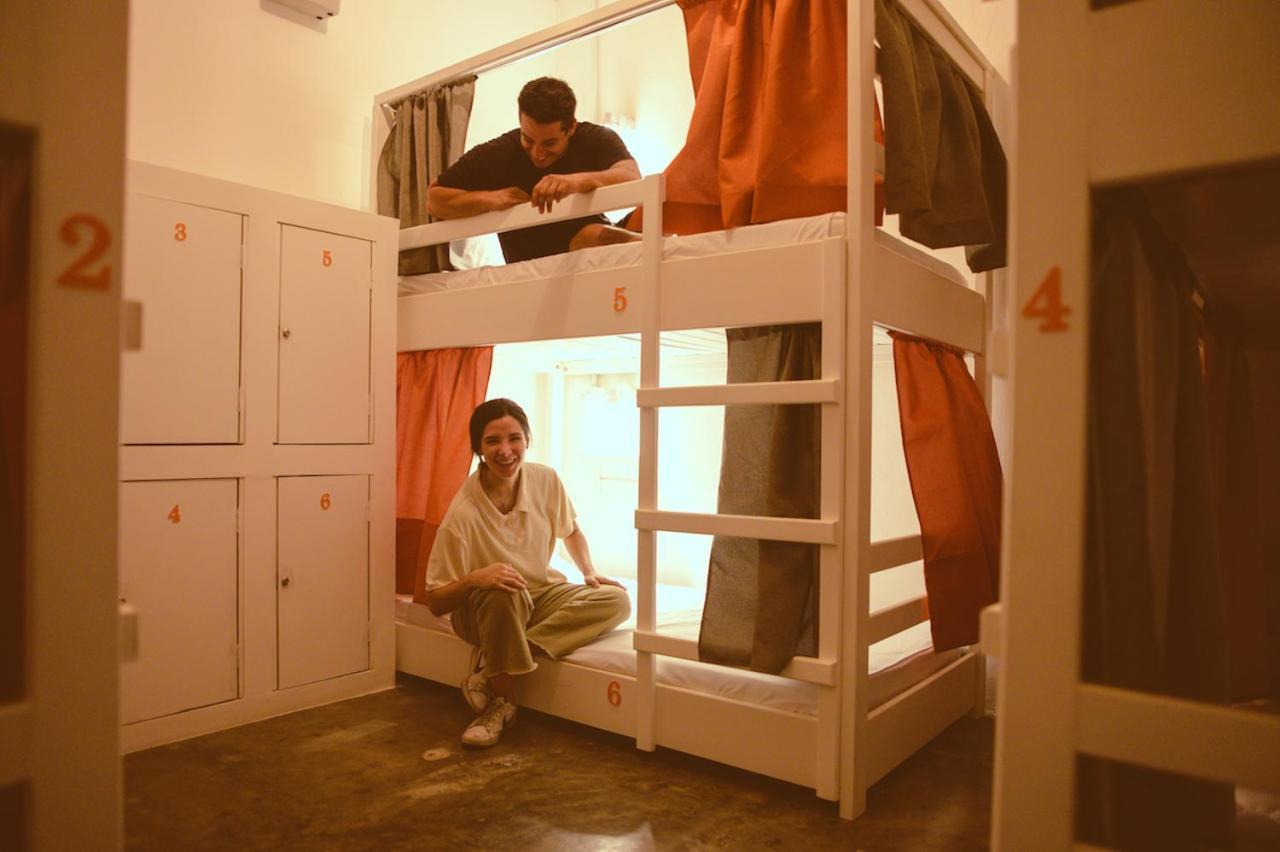 Macarena Hostel Флорес Экстерьер фото